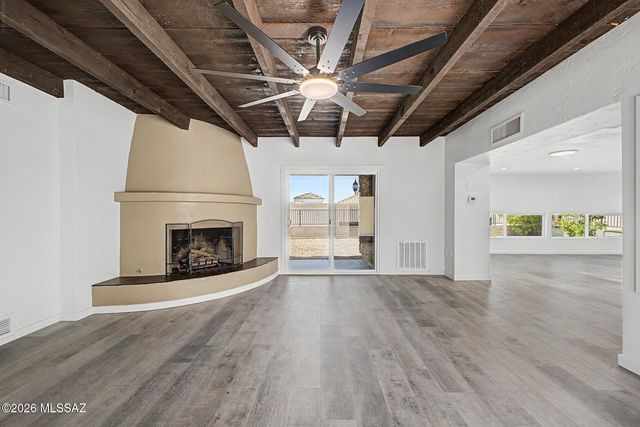 8546 E Pine Valley Drive, Tucson, AZ 85710