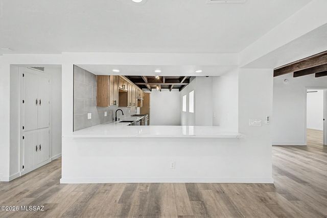 8546 E Pine Valley Drive, Tucson, AZ 85710