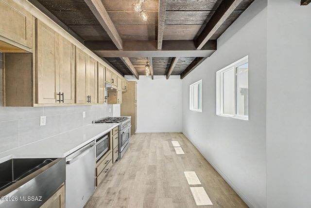 8546 E Pine Valley Drive, Tucson, AZ 85710
