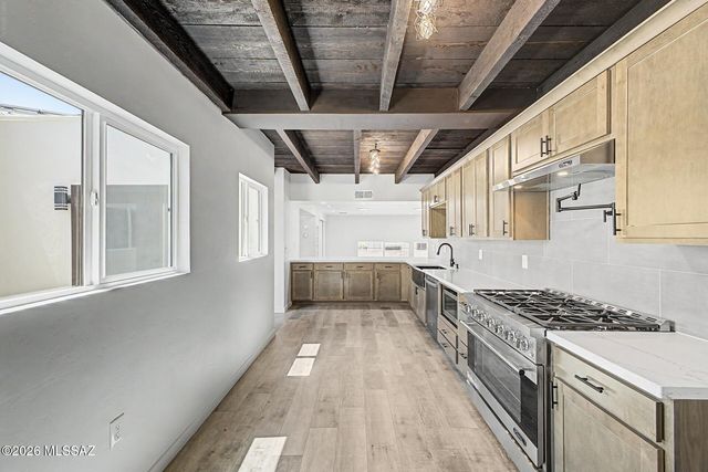 8546 E Pine Valley Drive, Tucson, AZ 85710