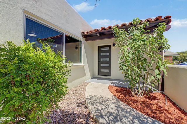 8546 E Pine Valley Drive, Tucson, AZ 85710