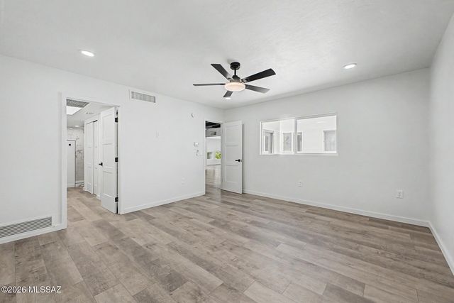 8546 E Pine Valley Drive, Tucson, AZ 85710