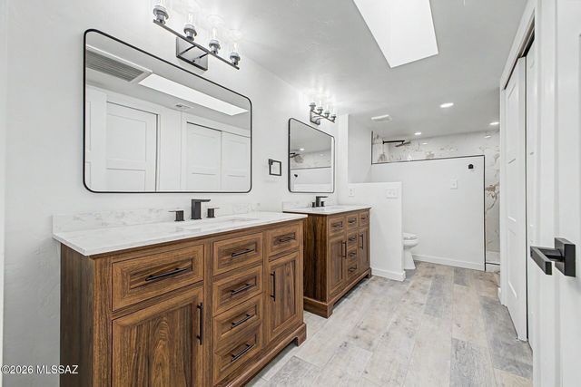 8546 E Pine Valley Drive, Tucson, AZ 85710