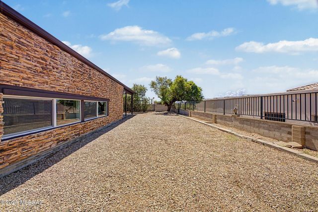 8546 E Pine Valley Drive, Tucson, AZ 85710