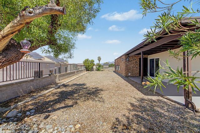 8546 E Pine Valley Drive, Tucson, AZ 85710
