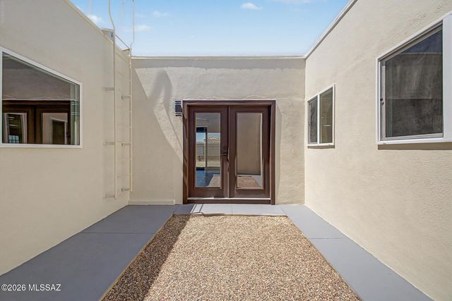 8546 E Pine Valley Drive, Tucson, AZ 85710
