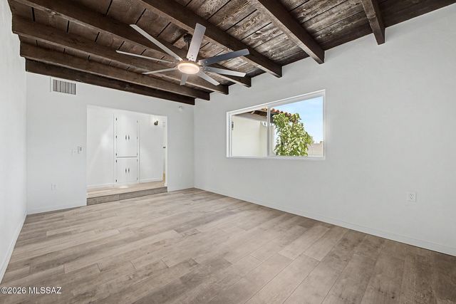 8546 E Pine Valley Drive, Tucson, AZ 85710