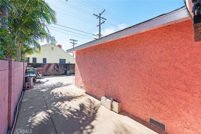 706 E Palmer, Compton, CA 90221