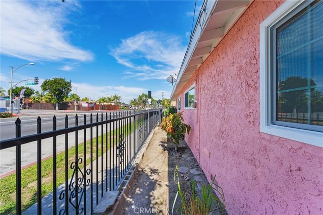 706 E Palmer, Compton, CA 90221