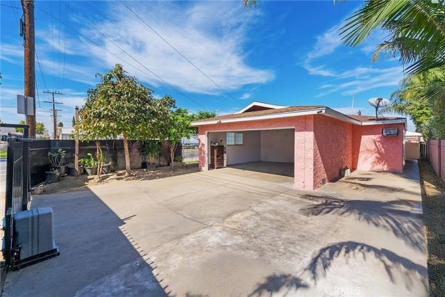 706 E Palmer, Compton, CA 90221