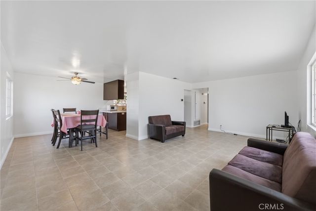 706 E Palmer, Compton, CA 90221