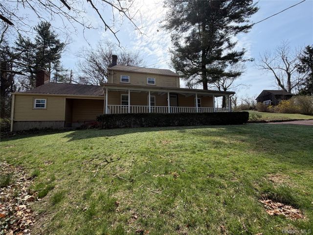 327 W Neck Road, Lloyd Harbor, NY 11743