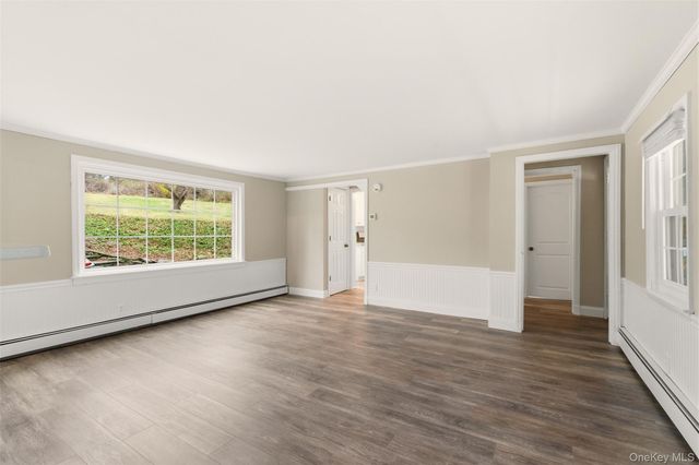 327 W Neck Road, Lloyd Harbor, NY 11743