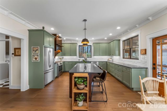 1267 Ten Whigs Ridge, Nebo, NC 28761