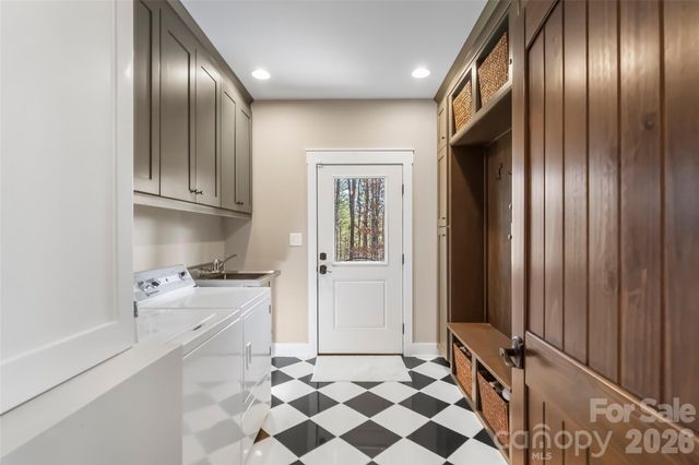 1267 Ten Whigs Ridge, Nebo, NC 28761