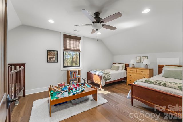 1267 Ten Whigs Ridge, Nebo, NC 28761