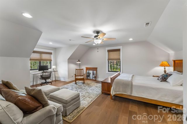 1267 Ten Whigs Ridge, Nebo, NC 28761