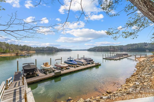 1267 Ten Whigs Ridge, Nebo, NC 28761