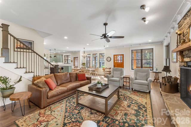 1267 Ten Whigs Ridge, Nebo, NC 28761