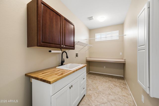 16361 W WILLOW CREEK Lane, Surprise, AZ 85374