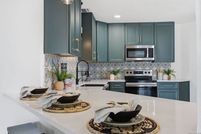 7119 Western Trail, San Antonio, TX 78244