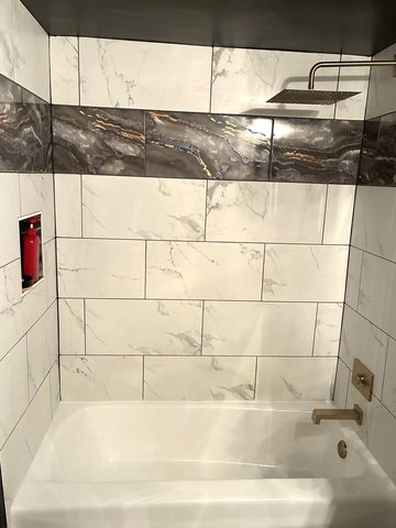 2340 186th Street 7, Lansing, IL 60438