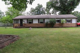 52921 Marks Drive, South Bend, IN 46637