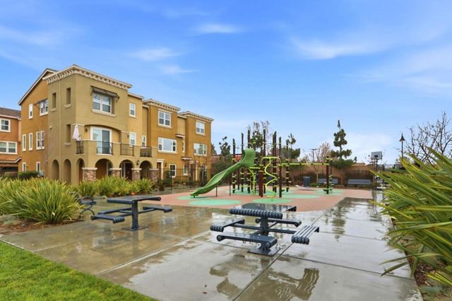 5659 Daylily Street, Newark, CA 94560