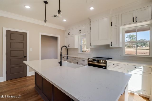 659 Koula Drive, Diamondhead, MS 39525