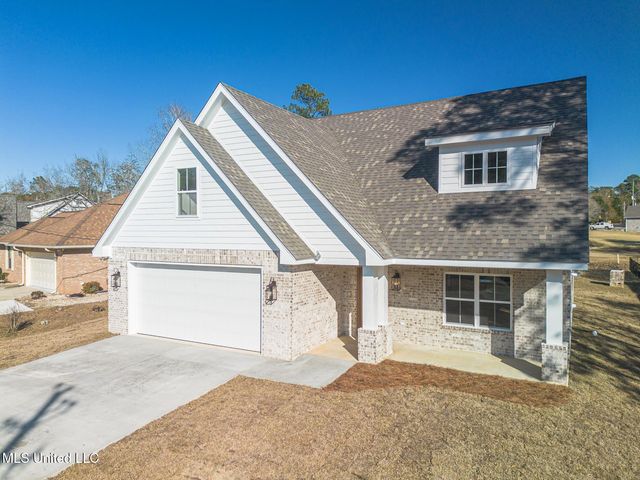 659 Koula Drive, Diamondhead, MS 39525