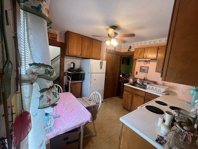 104 Balis St, Springfield, MA 01109