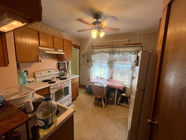 104 Balis St, Springfield, MA 01109