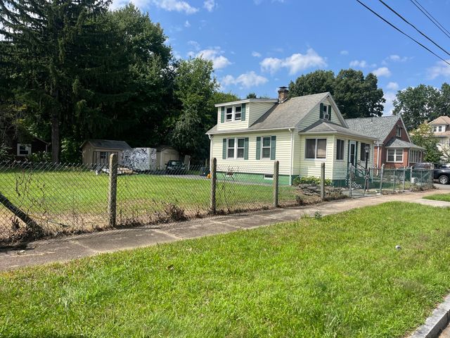 104 Balis St, Springfield, MA 01109