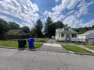 104 Balis St, Springfield, MA 01109