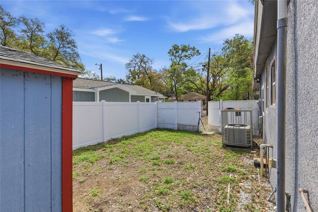 920 E ANNIE STREET, Tampa, FL 33612