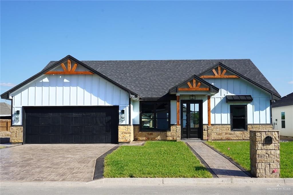 706 Spruce Street, Rio Grande City, TX 78582