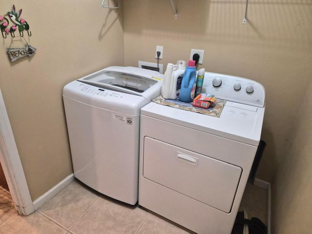 698 Thuringer Street NW, Palm Bay, FL 32907