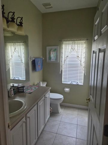698 Thuringer Street NW, Palm Bay, FL 32907