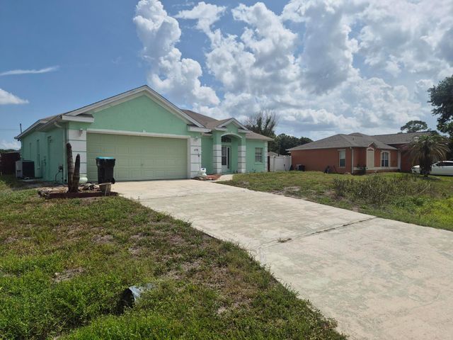 698 Thuringer Street NW, Palm Bay, FL 32907