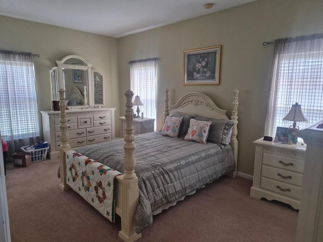 698 Thuringer Street NW, Palm Bay, FL 32907