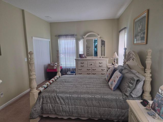 698 Thuringer Street NW, Palm Bay, FL 32907