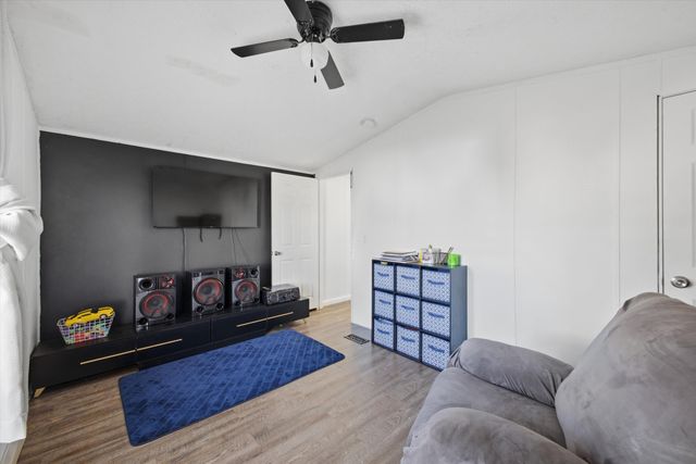 224 E Atrisco Vista Boulevard SW TRLR 1020, Albuquerque, NM 87121