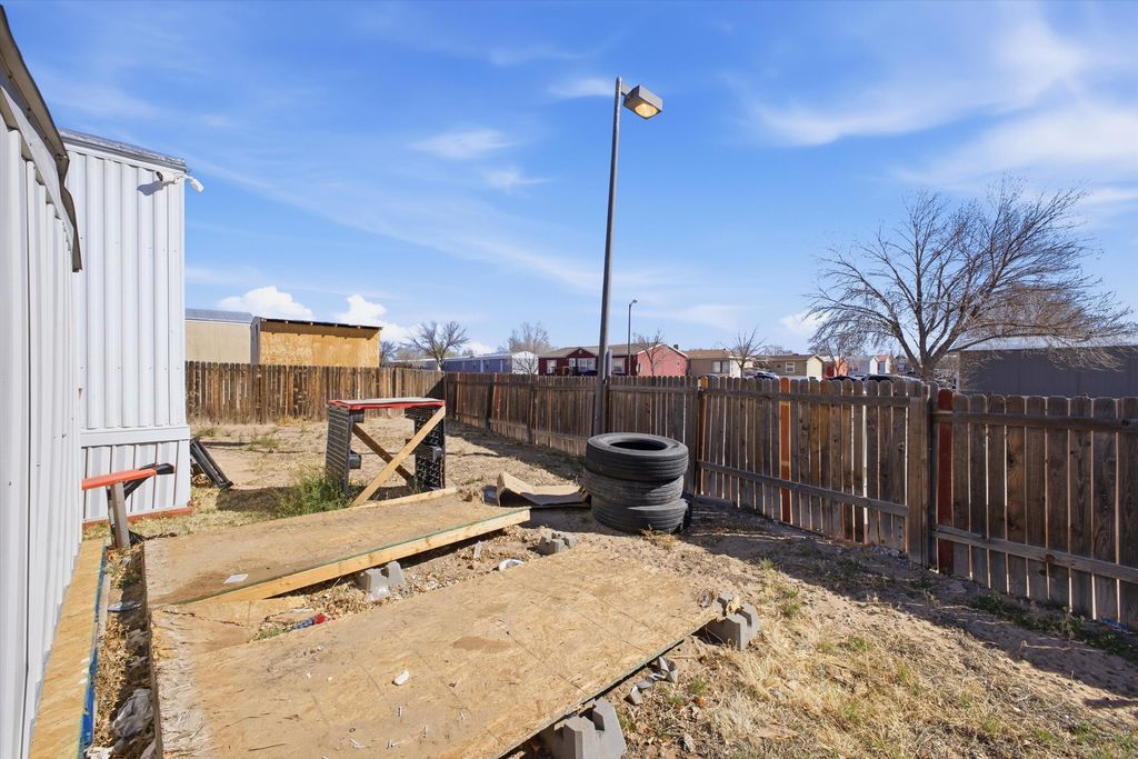 Image 30 of property listing at 224 E Atrisco Vista Boulevard SW TRLR 1020, Albuquerque, NM 87121