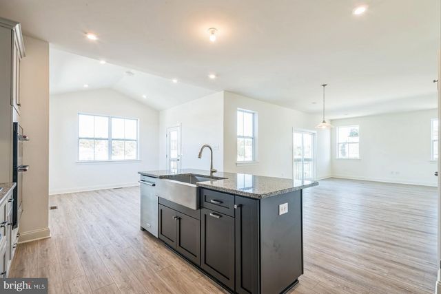 116 A FISH POND RD, Sewell, NJ 08080