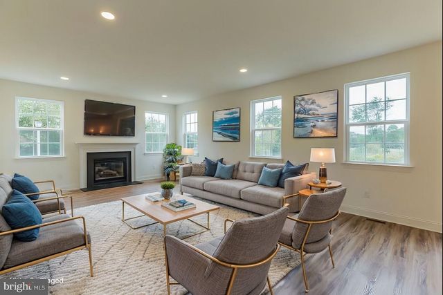 116 A FISH POND RD, Sewell, NJ 08080