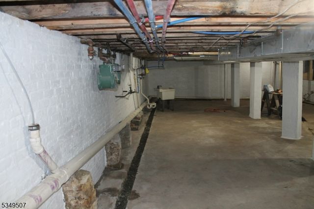 519 Roosevelt Ave, Carteret Boro, NJ 07008