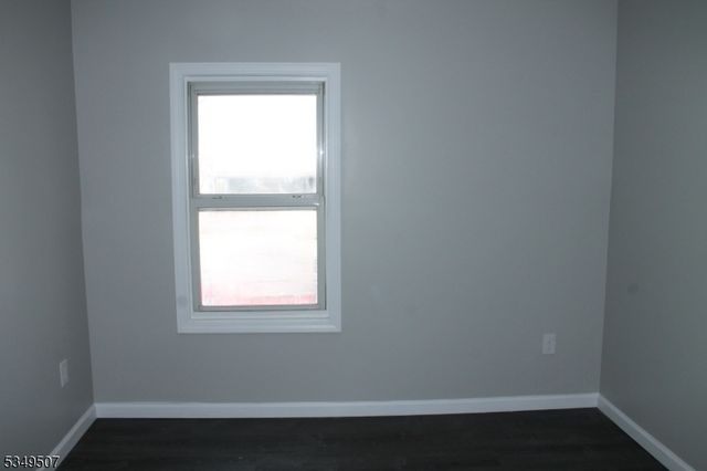 519 Roosevelt Ave, Carteret Boro, NJ 07008