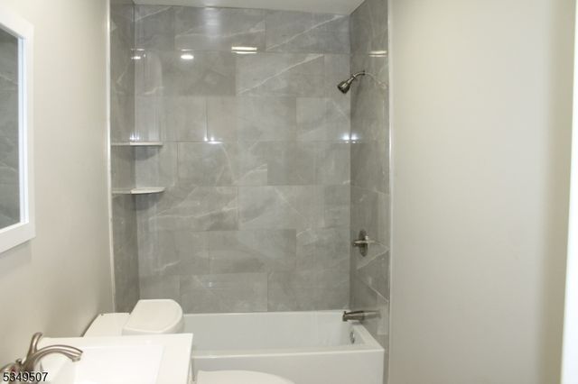 519 Roosevelt Ave, Carteret Boro, NJ 07008