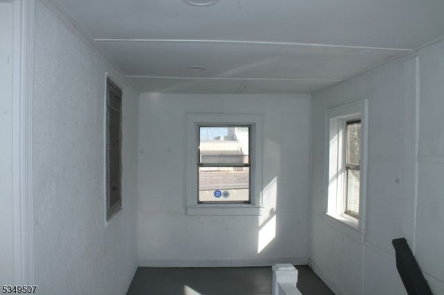 519 Roosevelt Ave, Carteret Boro, NJ 07008