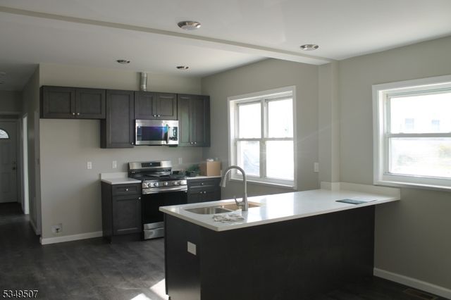 519 Roosevelt Ave, Carteret Boro, NJ 07008